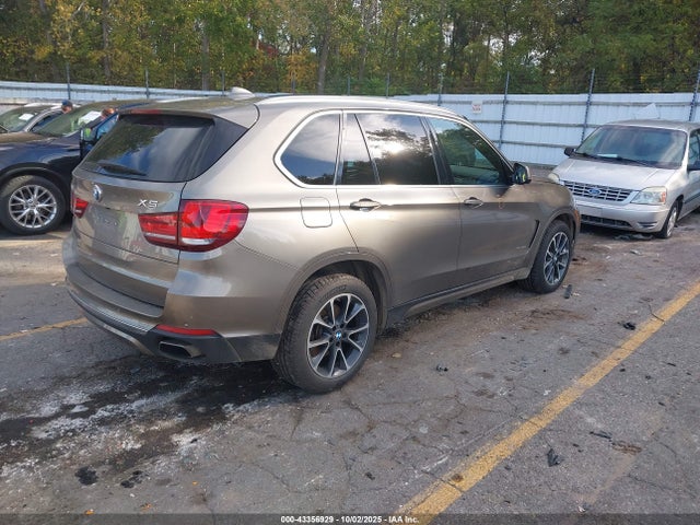43356929 :رقم المزاد ، 5UXKR6C37H0U12949 vin ، 2017 Bmw X5 Xdrive50i مزاد بيع