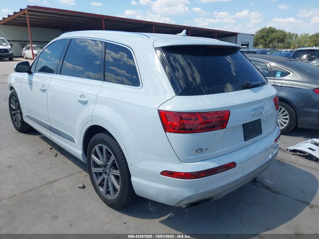2018 AUDI Q7 WA1VAAF78JD035743 Photo 2