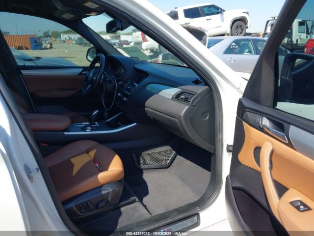 2017 BMW X3 5UXWX9C32H0W67145 Photo 4
