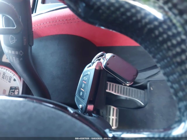 Продаж на аукціоні авто 2011 Audi R8 5.2, vin: WUAVNAFG0BN001966, номер лоту: 43357035