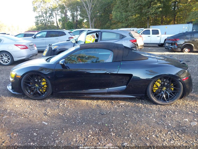 Продаж на аукціоні авто 2011 Audi R8 5.2, vin: WUAVNAFG0BN001966, номер лоту: 43357035