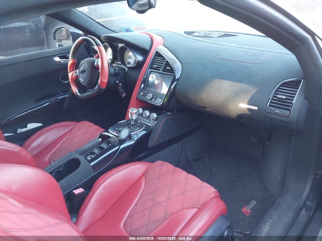 Продаж на аукціоні авто 2011 Audi R8 5.2, vin: WUAVNAFG0BN001966, номер лоту: 43357035