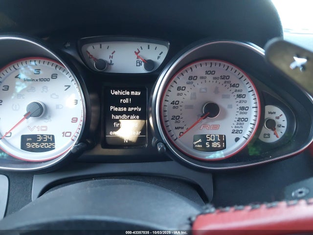 Продаж на аукціоні авто 2011 Audi R8 5.2, vin: WUAVNAFG0BN001966, номер лоту: 43357035