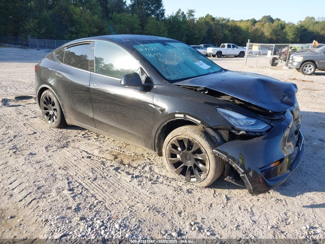 2021 TESLA MODEL Y 5YJYGDEE6MF204643 Photo 0