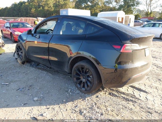 2021 TESLA MODEL Y 5YJYGDEE6MF204643 Photo 2
