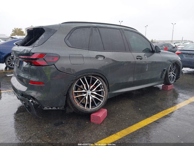 2025 BMW X5 5UX23EU09S9W23783 Photo 3