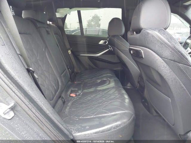2025 BMW X5 5UX23EU09S9W23783 Photo 7