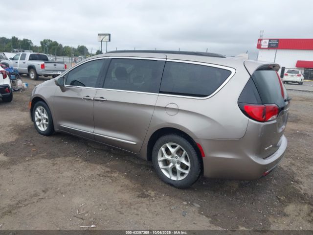2017 CHRYSLER PACIFICA 2C4RC1BG2HR565544 Photo 2