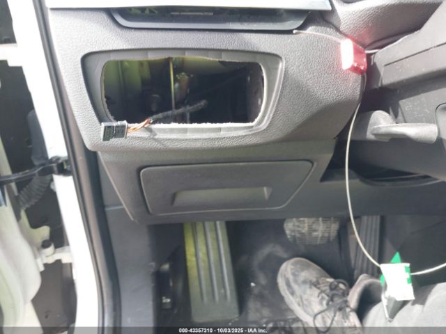 2017 BMW X1 WBXHT3C32H5F80843 Photo 5