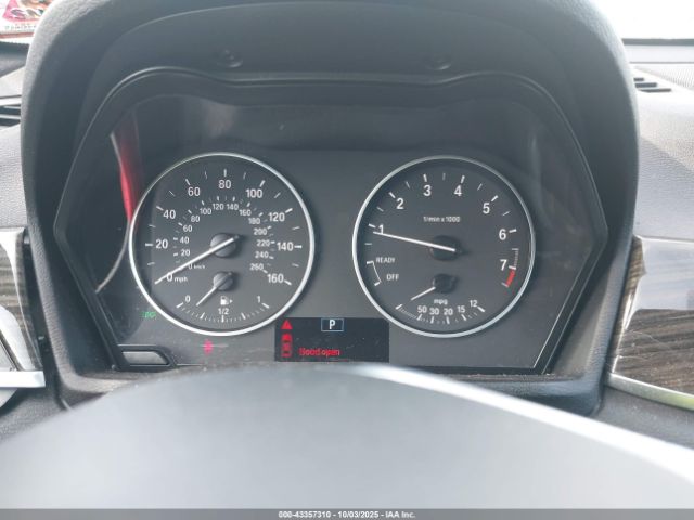 2017 BMW X1 WBXHT3C32H5F80843 Photo 6