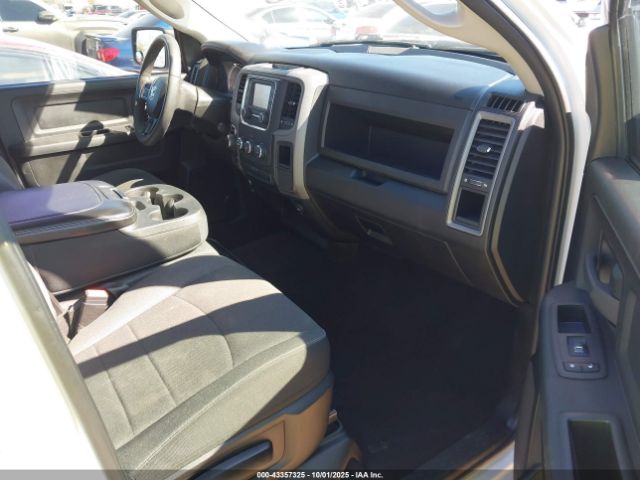 2021 RAM 1500 CLASSIC 3C6RR7KT7MG665371 Photo 4