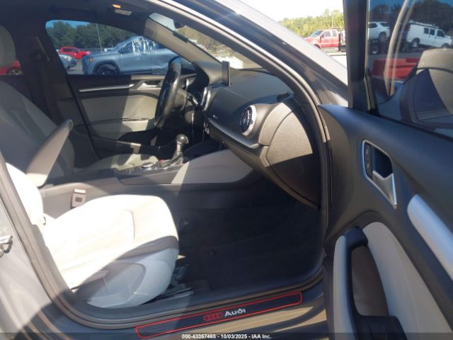 2017 AUDI A3 WAUAUGFF7H1069378 Photo 4