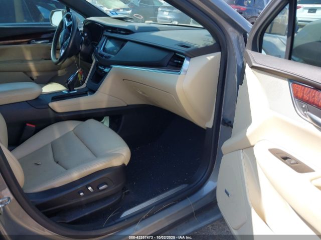 2018 CADILLAC XT5 1GYKNCRS4JZ140589 Photo 4