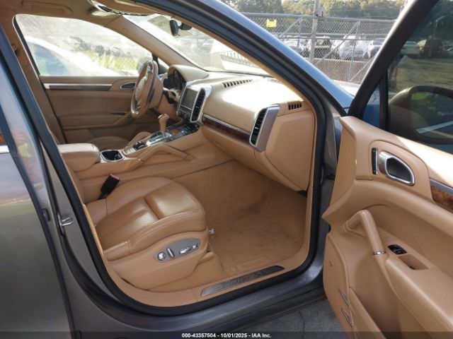 2011 PORSCHE CAYENNE WP1AB2A25BLA44568 Photo 4