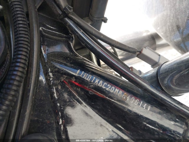 2021 HARLEY-DAVIDSON FLHX 1HD1KBC20MB640614 Photo 9