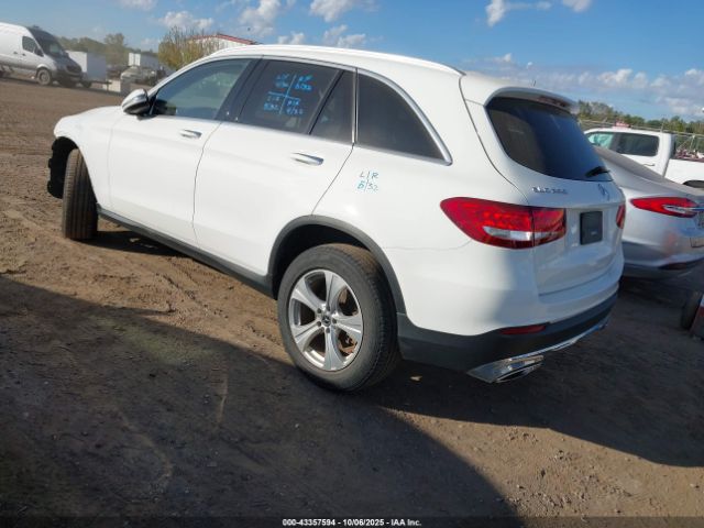2017 MERCEDES-BENZ GLC 300 WDC0G4KB2HV012242 Photo 2