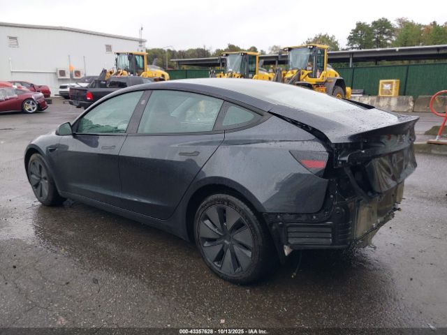 2025 TESLA MODEL 3 5YJ3E1EA6SF911136 Photo 2