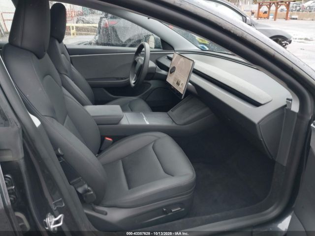 2025 TESLA MODEL 3 5YJ3E1EA6SF911136 Photo 4