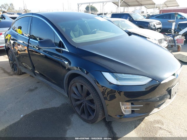 2019 5YJXCAE23KF183629 головне зображення