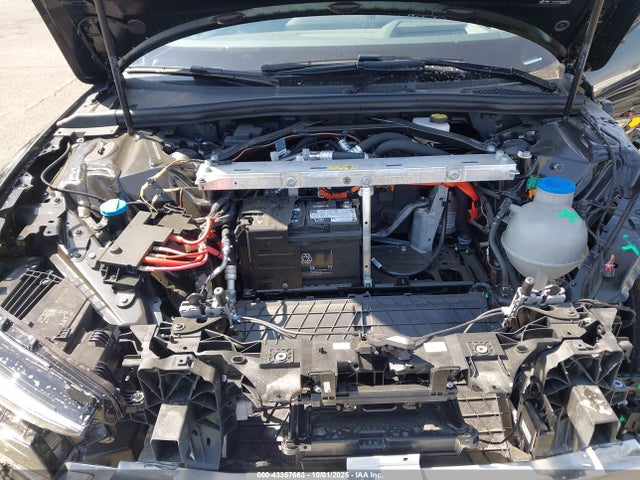 2025 AUDI A6 E-TRON WAU2CAGH4SA018724 Photo 9