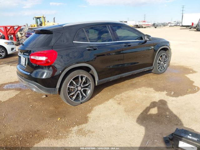 2016 MERCEDES-BENZ GLA 250 WDCTG4GB2GJ233772 Photo 3