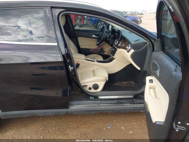 2016 MERCEDES-BENZ GLA 250 WDCTG4GB2GJ233772 Photo 4