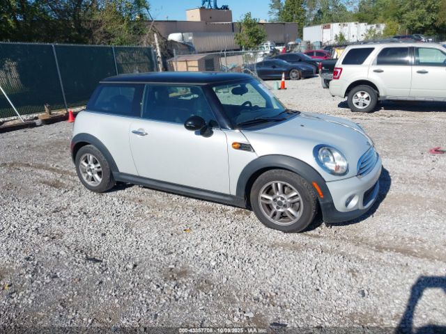2011 MINI COOPER WMWSU3C5XBT252908