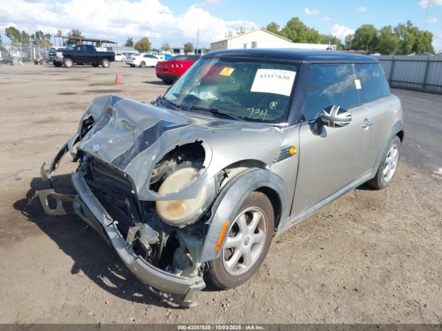 2009 MINI COOPER WMWMF33549TT69655 Photo 1