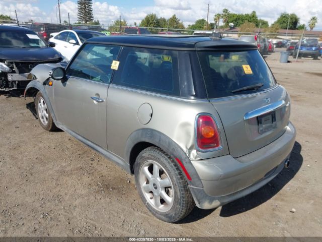 2009 MINI COOPER WMWMF33549TT69655 Photo 2