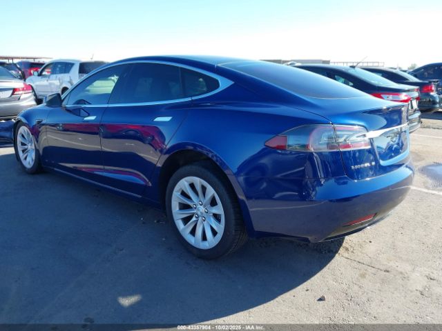 2018 TESLA MODEL S 5YJSA1E21JF258648 Photo 2