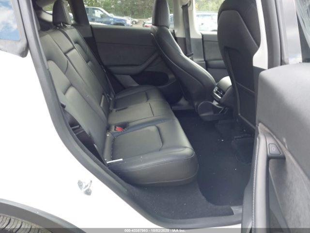 2023 TESLA MODEL Y 7SAYGDEE2PA040974 Photo 7