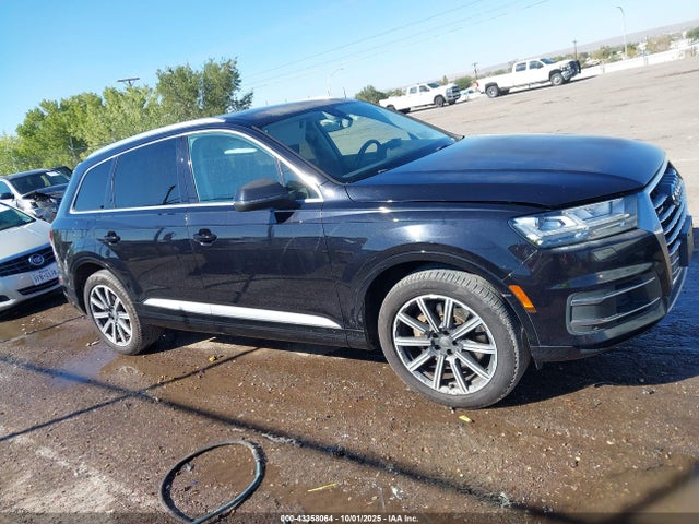WA1LAAF73HD004658 Audi 2017