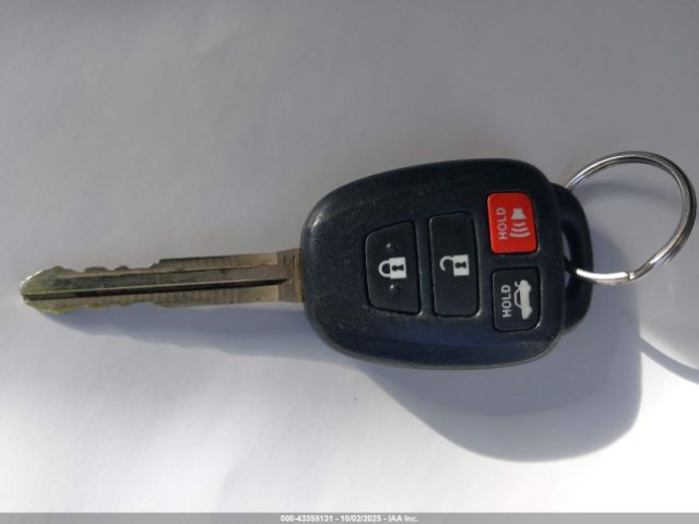 2019 TOYOTA COROLLA 2T1BURHE3KC236846 Photo 10