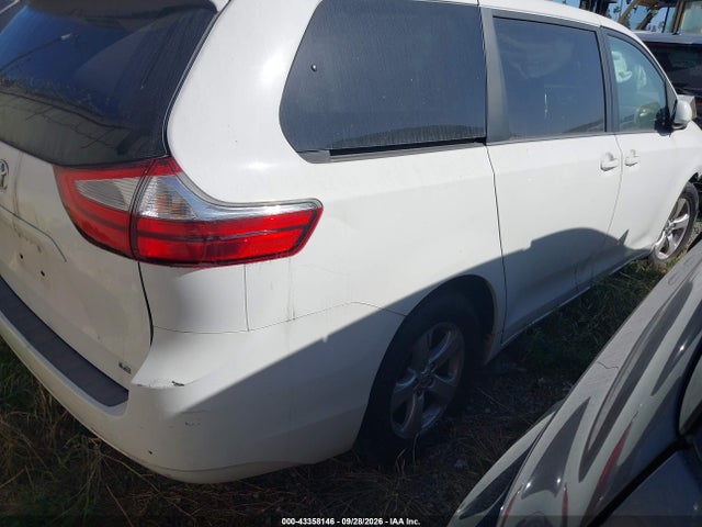 Продаж на аукціоні авто 2015 Toyota Sienna Le 8 Passenger, vin: 5TDKK3DC2FS612330, номер лоту: 43358146