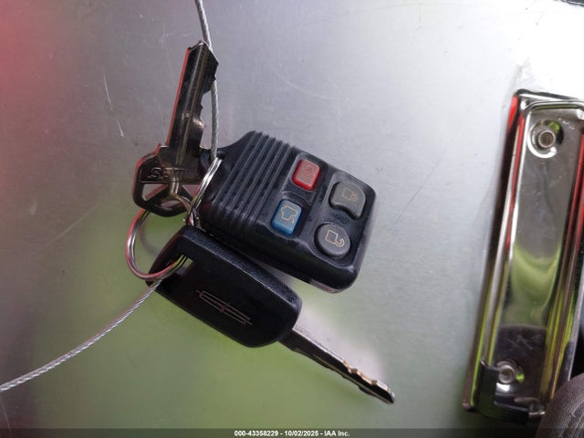 2009 LINCOLN TOWN CAR 2LNHM82V99X629149 Photo 10