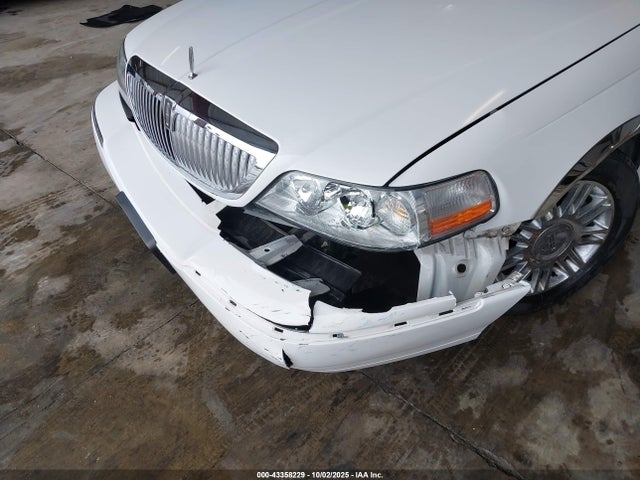 2009 LINCOLN TOWN CAR 2LNHM82V99X629149 Photo 5