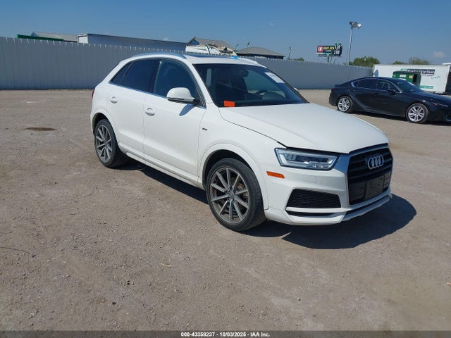 2018 AUDI Q3 WA1HCCFS8JR031587 Photo 0