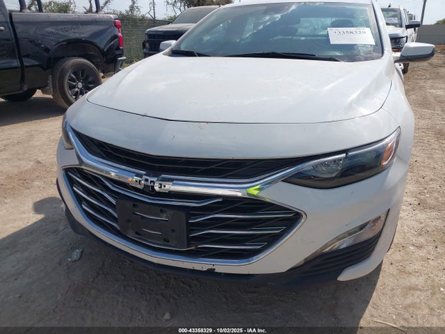 Chevrolet lfv 2023 1G1ZD5ST5PF182360 Image 6