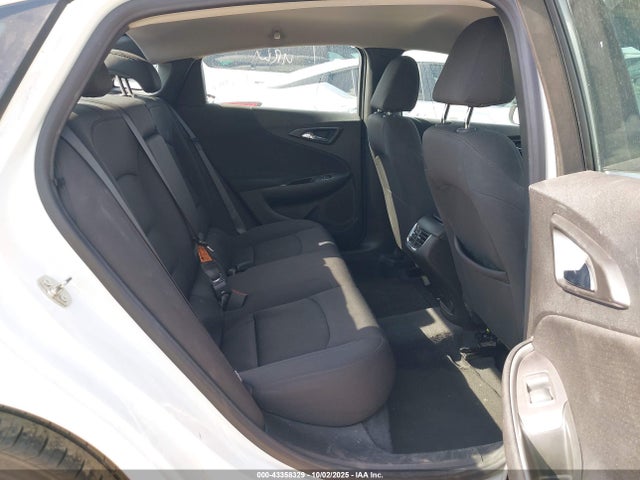 Chevrolet lfv 2023 1G1ZD5ST5PF182360 Image 8