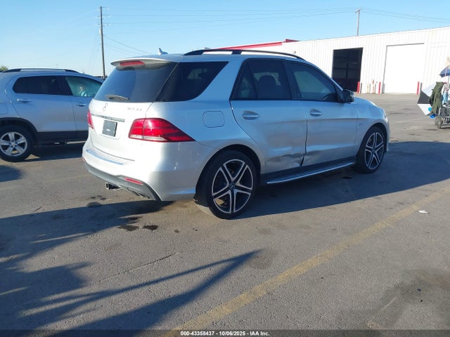 2017 MERCEDES-BENZ AMG GLE 43 4JGDA6EB3HA938880 Photo 3