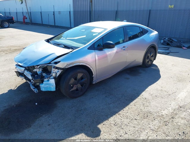 JTDACAAU8R3044102 Toyota Prius Le