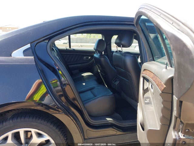 Ford Taurus 2016 1FAHP2F84GG111181 Image 8