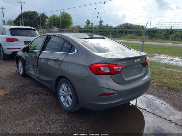 2019 CHEVROLET CRUZE 1G1BE5SM1K7116446 Photo 2