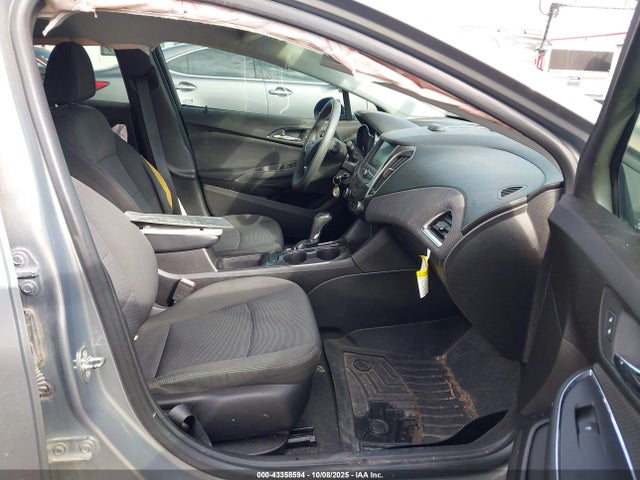 2019 CHEVROLET CRUZE 1G1BE5SM1K7116446 Photo 4