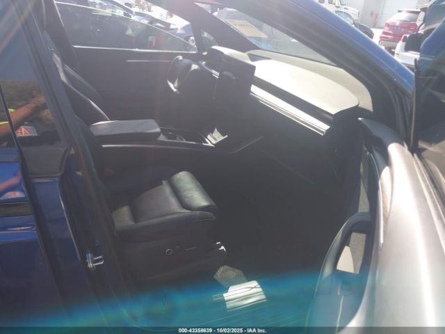 2022 TESLA MODEL X 7SAXCDE58NF350182 Photo 4