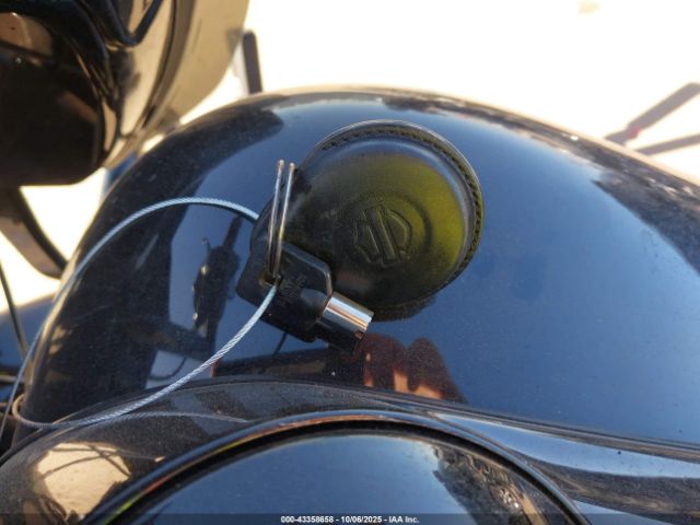 2019 HARLEY-DAVIDSON FLTRXS 1HD1KTP39KB627026 Photo 10