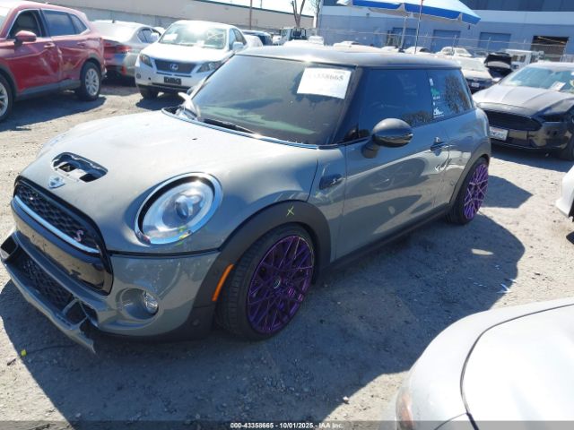 2018 MINI HARDTOP WMWXP7C5XJ2A48864 Photo 1