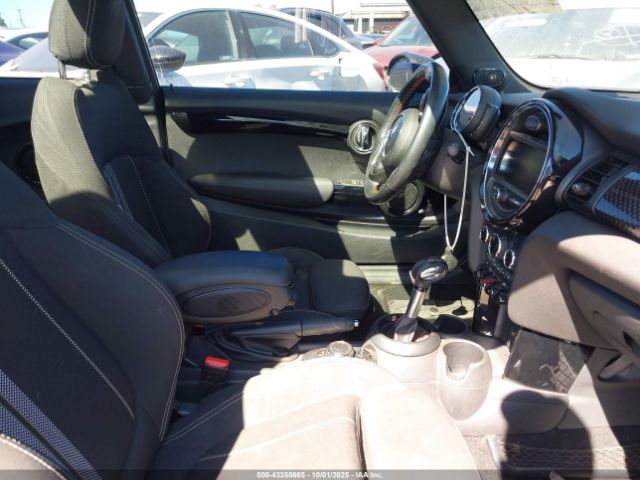 2018 MINI HARDTOP WMWXP7C5XJ2A48864 Photo 4