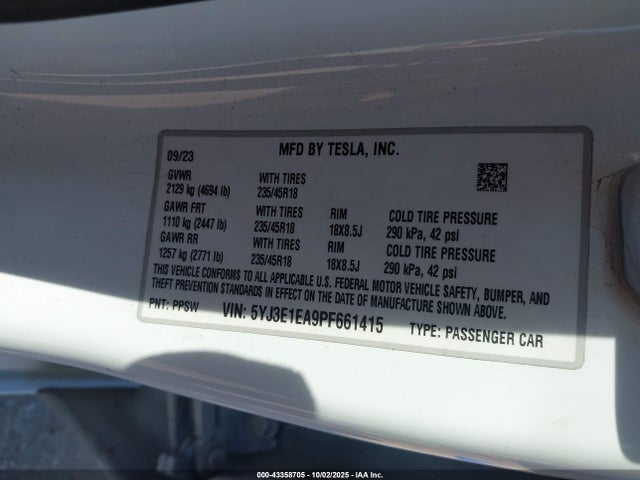 2023 TESLA MODEL 3 5YJ3E1EA9PF661415 Photo 8