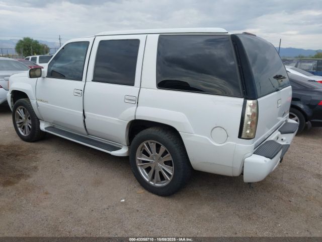 2000 CADILLAC ESCALADE 1GYEK13R0YR152720 Photo 2